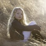 10 looks avec une veste en jean pour votre petite fille